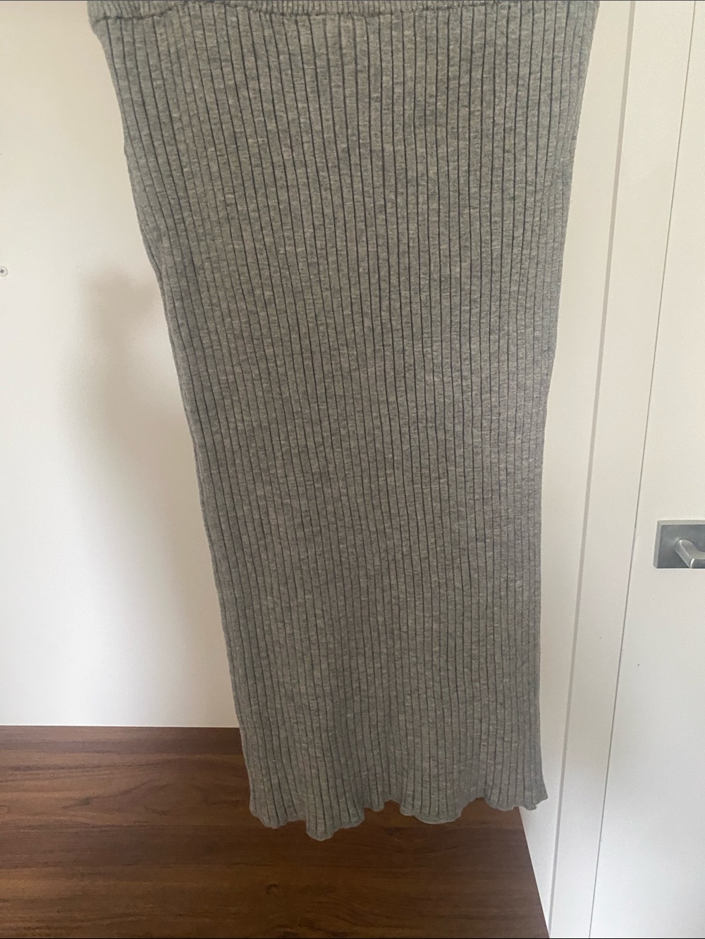 Joe Fresh Ribbed Knit Midi Skirt in Light Gray - Size L - Picture 8 of 9